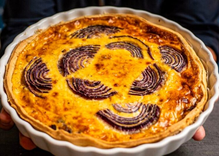 Receita da Quiche de Alho Francês e Cebola Roxa