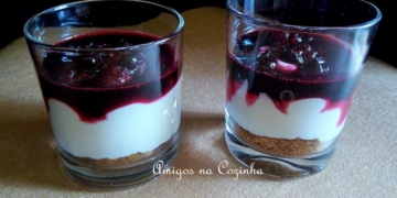 Receita do melhor Cheesecake de Limão com Frutos do Bosque