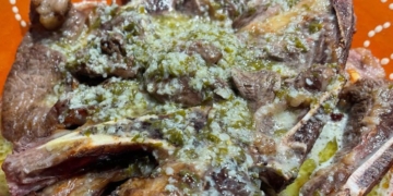 Receita de Monster BBQ com Molho de Manteiga e Limão