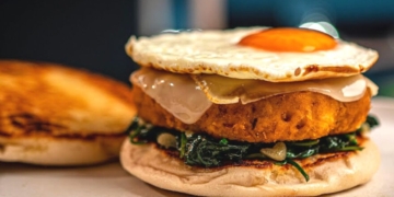 Receita indiscritível de Alheira no Bolo do Caco