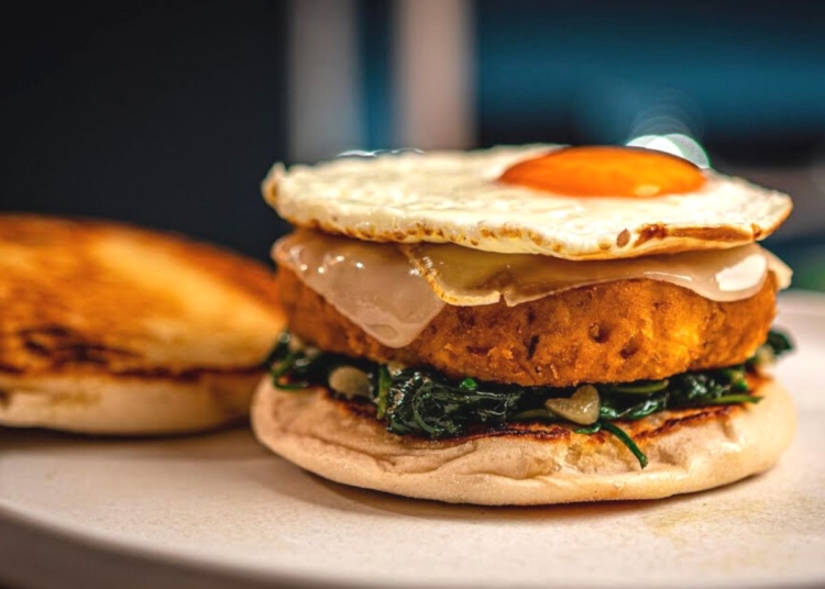 Receita indiscritível de Alheira no Bolo do Caco