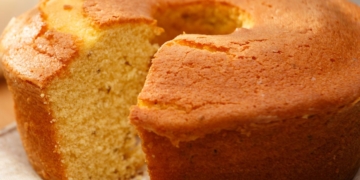 Receita do famoso Bolo das 12 Colheres