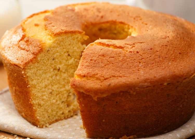 Receita do famoso Bolo das 12 Colheres