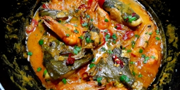 Receita do Caril de Peixe com Arroz Basmati e Pappadums