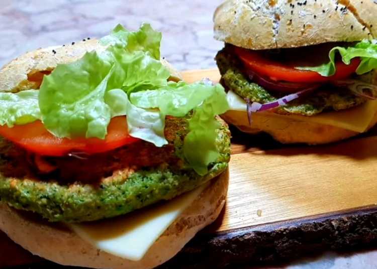 Receita do Hambúrguer de Brócolos super simples
