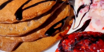 Receita de Panquecas de Chocolate e Aveia 