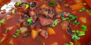 Receita de Polvo Guisado à moda dos Açores