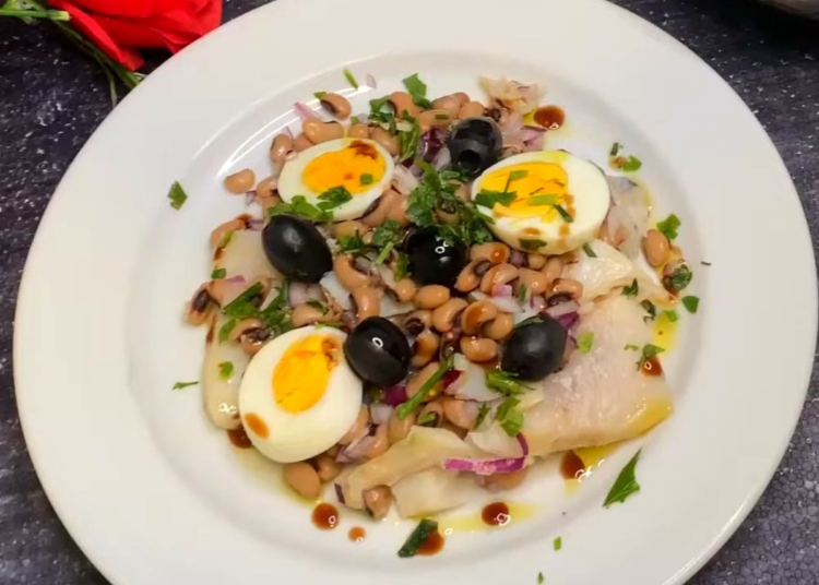 Receita da Salada de Feijão Frade com Bacalhau
