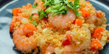 Receita da Salada Quente de Couscous e Camarão