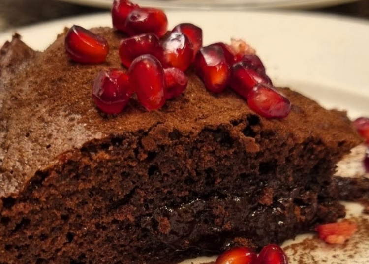 Receita do irresistível Bolo Mousse de Chocolate