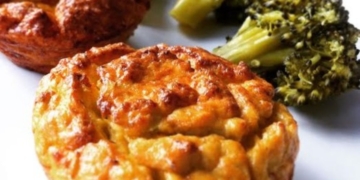 Receita super prática de Omelete de Salmão no Forno