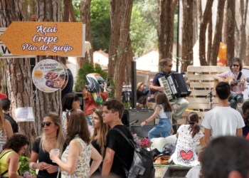 Pode encontrar o melhor da gastronomia e cultura brasileira no Estoril