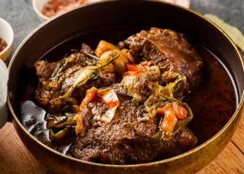 Receita de Bochechas de Porco ao Vinho Tinto