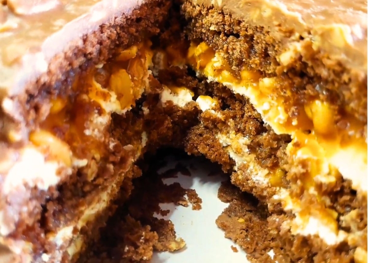 Receita do delicioso Bolo Snickers