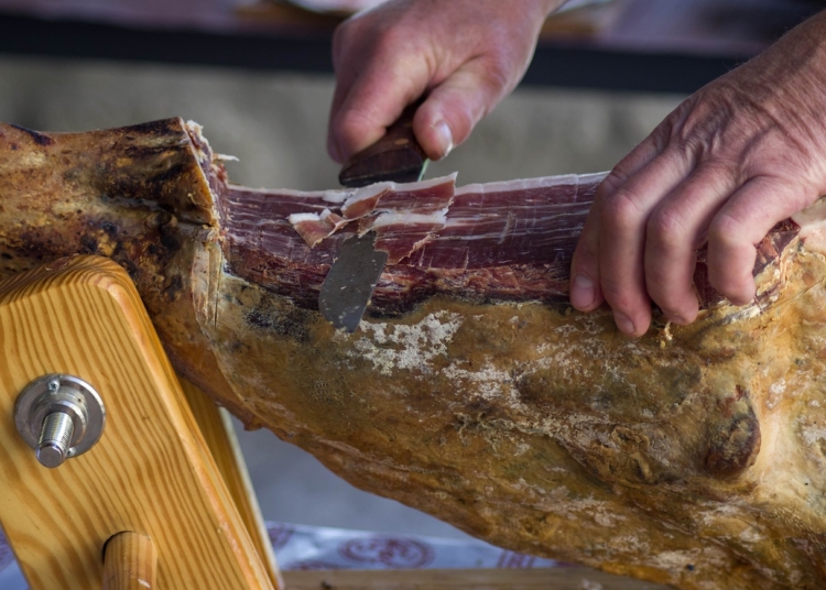 Está de regresso a Feira do Enchido e do Presunto