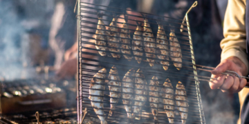 Quarteira celebra Santos Populares com sardinhas e peixe fresco