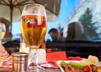 Celebre a amizade no festival que junta cerveja e bons petiscos
