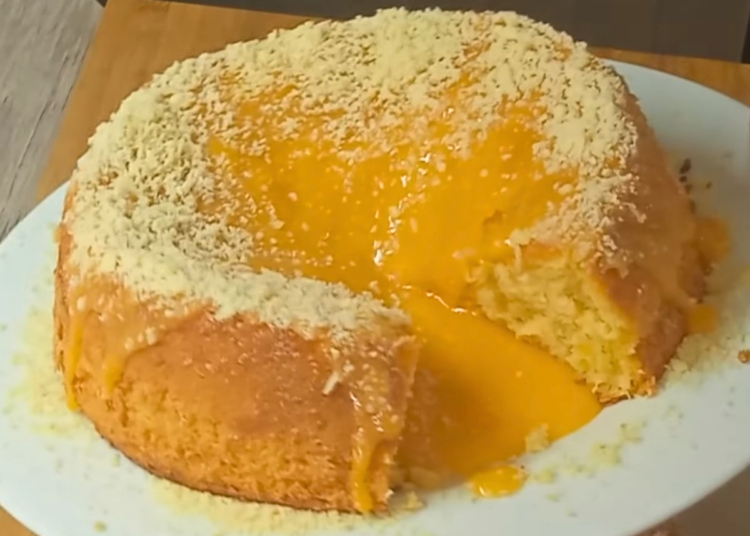 Receita do Bolo de Amêndoa com Ovos Moles