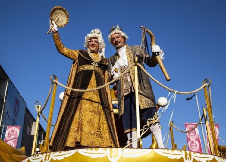Descubra a folia do Carnaval de Verão e os tesouros gastronómicos de Torres Vedras
