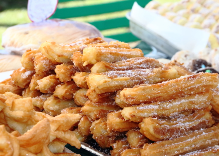 Farturas e Churros: Aprenda como fazer os clássicos das feiras populares
