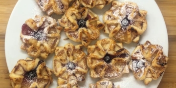 Receita de Mini Tortas de Maçã como nunca viu 