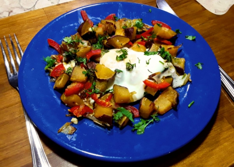 Receita de Ovos Escalfados em Batata Doce em menos de 10 minutos
