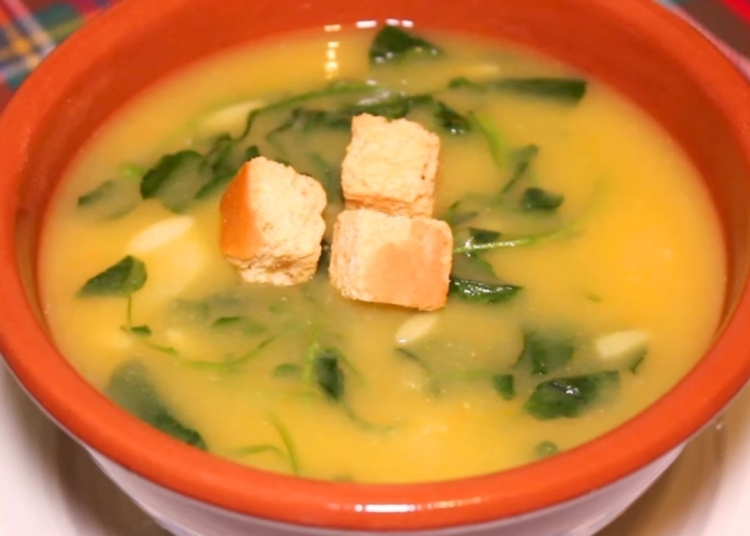 5 receitas de sopas leves e saborosas