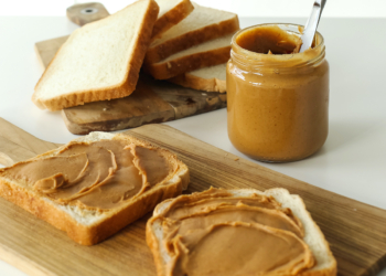 Já fez manteiga de amendoim caseira? Siga estas receitas