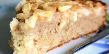 Receita do Bolo de Iogurte com Maçã muito simples