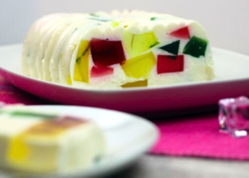 Receita deliciosa do Mosaico de Gelatinas com Iogurte