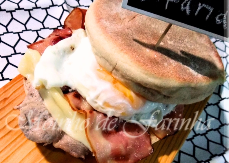 Receita de Bifana em Bolo do Caco