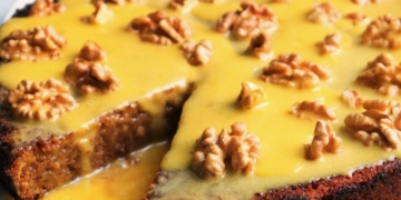 Receita do Bolo de Noz com Doce de Ovos