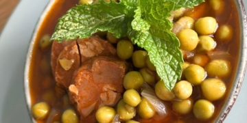 Receita de Ervilhas com Tofu e Chouriço