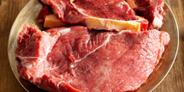 5 Erros comuns a evitar quando descongela carne