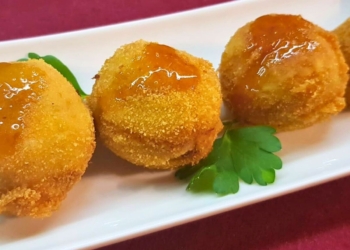 Receita das Bolinhas de Alheira e Maçã com Molho de Laranja