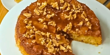 Receita do Bolo de Maçã com Caramelo Salgado