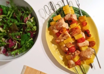 Receita das Espetadas de Frango com Ananás e Tomate Cherry
