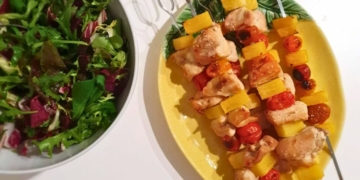 Receita das Espetadas de Frango com Ananás e Tomate Cherry
