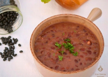 Receita de Feijão Preto na Slow Cooker
