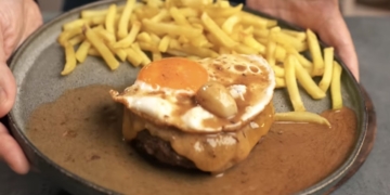 Receita de Hambúrguer à Portuguesa