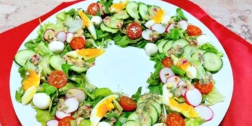 Receita simples de Salada de Natal com molho especial