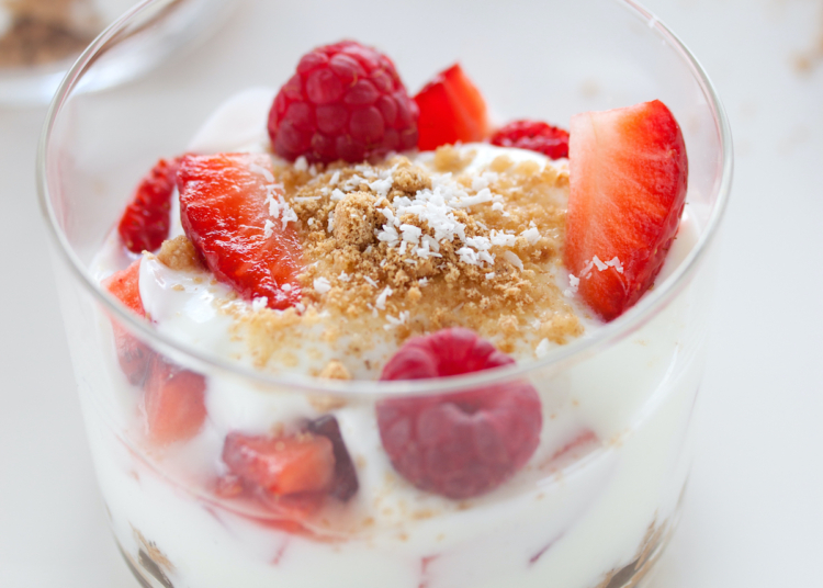 Receitas irresistíveis de sobremesas com Iogurte Grego
