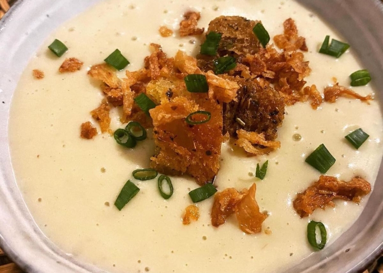 Receita de Aveludado de cebola e tomilho