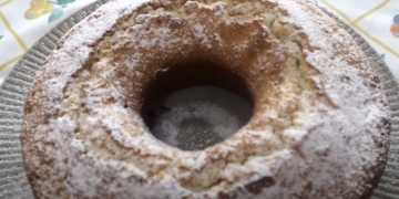 Receita de Bolo de Requeijão e Limão fofo e delicioso