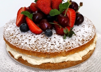 Receita de Bolo de amêndoa e Creme de mascarpone