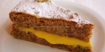 Receita de Bolo de Noz com Creme de Ovos