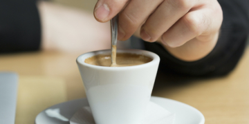 Aprenda a escolher. Café solúvel ou expresso, qual o melhor?