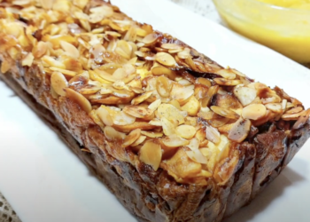 Receita de Bolo de Maçã com creme de baunilha