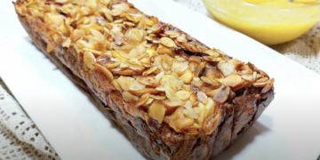 Receita de Bolo de Maçã com creme de baunilha