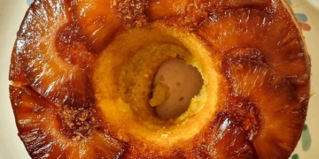 Receita imperdível de Bolo de Ananás e coco
